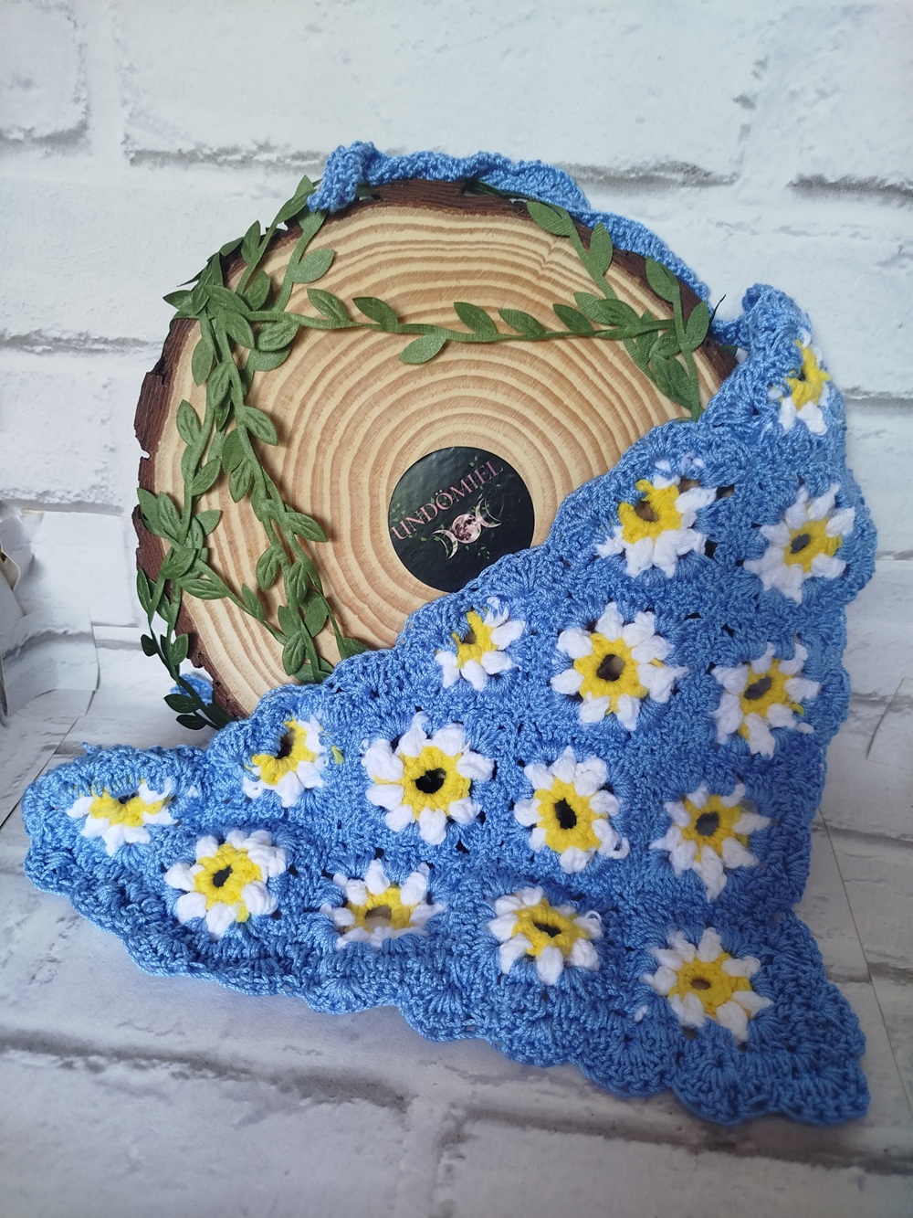 Pañoleta Élfica de Crochet (Azul Flores)